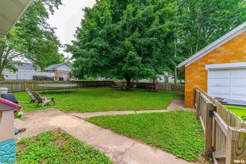 114 N Spring St, Mount Pulaski, IL 62548 photo 35