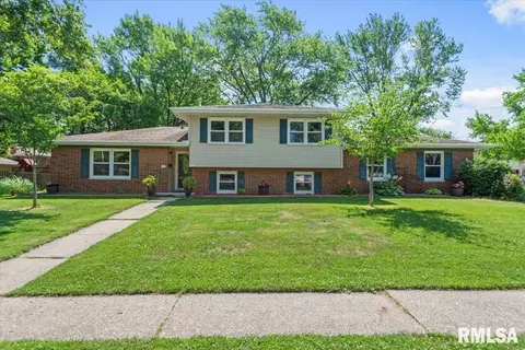 52 Squires Rd, Springfield, IL 62704