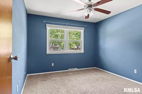 Bedroom - 52 Squires Rd, Springfield, IL 62704 photo 4 of 4