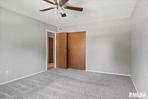 Bedroom - 52 Squires Rd, Springfield, IL 62704 photo 1 of 4