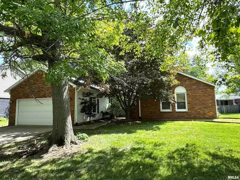 312 Astoria Rd, Springfield, IL 62704