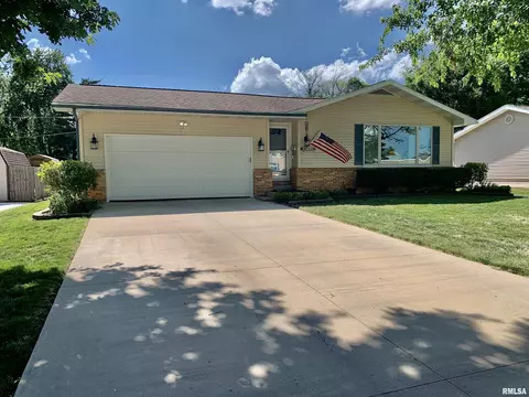 1713 S West St, Jacksonville, IL 62650