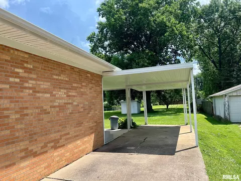 1618 N Stephens Ave, Springfield, IL 62702 photo 2