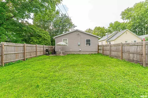 716 S Kickapoo St, Lincoln, IL 62656 photo 18