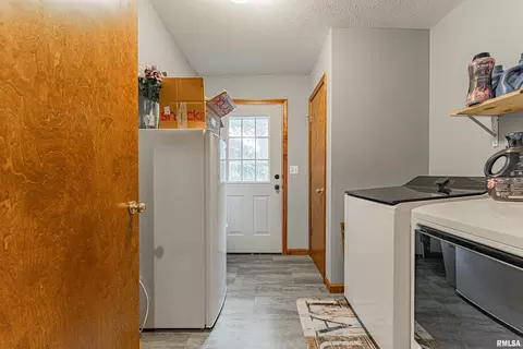716 S Kickapoo St, Lincoln, IL 62656 photo 16