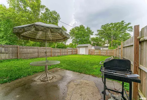 716 S Kickapoo St, Lincoln, IL 62656 photo 17