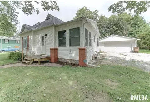 403 E Center St, Loami, IL 62661