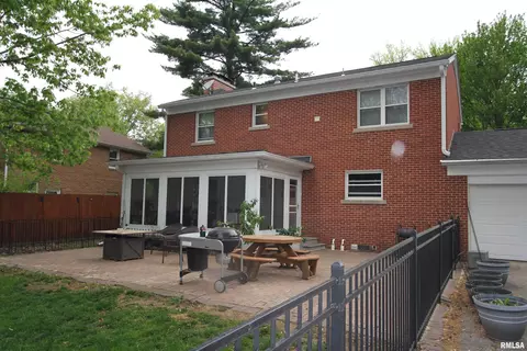 2042 Greenbriar Rd, Springfield, IL 62704 photo 4