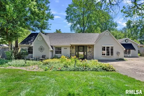 3240 S 1st St, Springfield, IL 62703