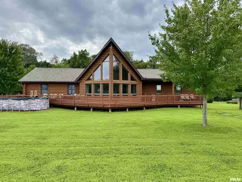 572 N Knox Hwy 26 Rd, Galesburg, IL 61401