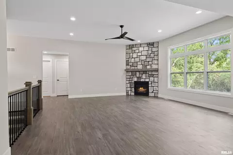 604 Rock River Rd, Springfield, IL 62711 photo 9