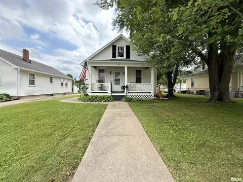 2434 Chestnut St, Quincy, IL 62301