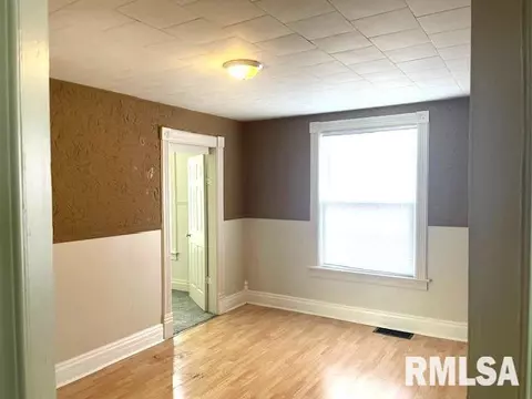 Other - 929 W Governor St, Springfield, IL 62702 photo 2 of 9