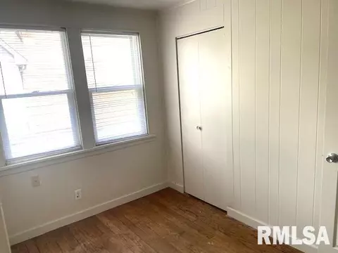 Bedroom - 929 W Governor St, Springfield, IL 62702 photo 5 of 5