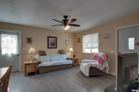 461 Oak St, Hamilton, IL 62341 photo 10