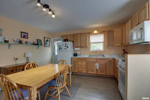 461 Oak St, Hamilton, IL 62341 photo 7