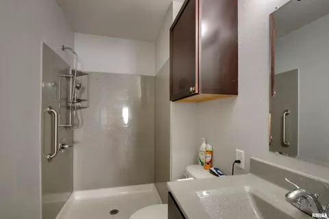 461 Oak St, Hamilton, IL 62341 photo 18