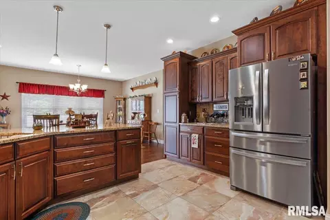 2100 W Road Dr, Springfield, IL 62711 photo 13