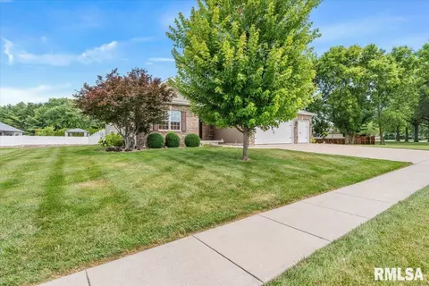 2100 W Road Dr, Springfield, IL 62711 photo 3