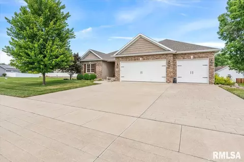 2100 W Road Dr, Springfield, IL 62711 photo 4