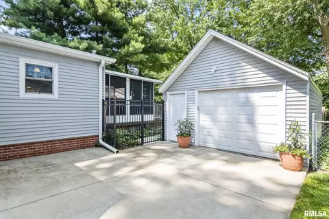 1935 S Douglas Ave, Springfield, IL 62704 photo 34