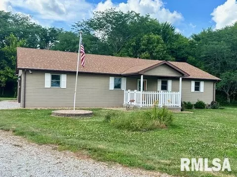 1211 N 1600 E Rd, Taylorville, IL 62568