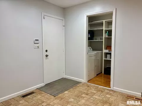 Other - 3205 Ashley Ln, Springfield, IL 62711 photo 3 of 7