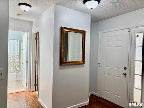Entry Way - 3205 Ashley Ln, Springfield, IL 62711 photo 1 of 2