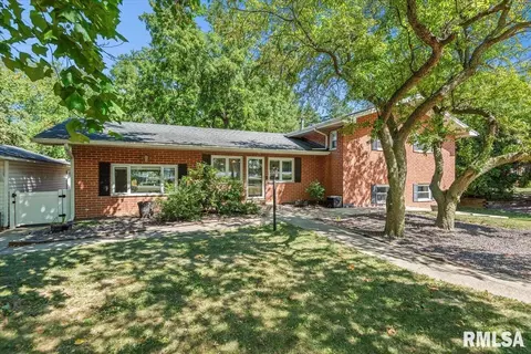 2929 Cider Mill Ln, Springfield, IL 62702