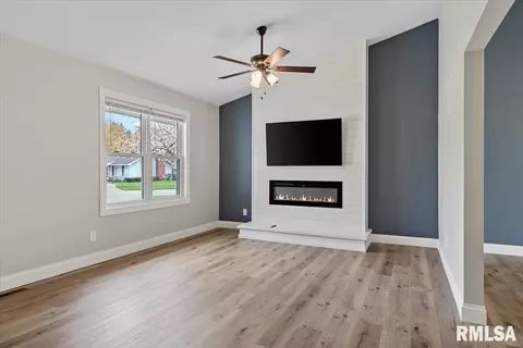 117 N Durkin Dr, Springfield, IL 62702 photo 6