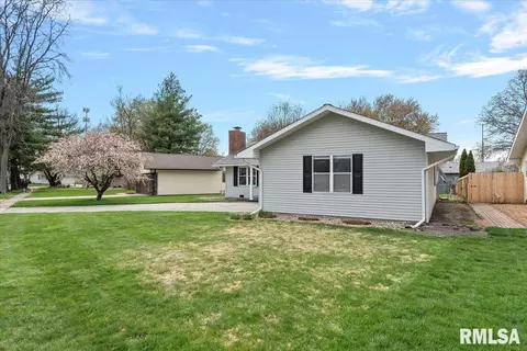 117 N Durkin Dr, Springfield, IL 62702 photo 4