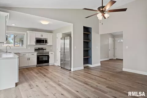 117 N Durkin Dr, Springfield, IL 62702 photo 11