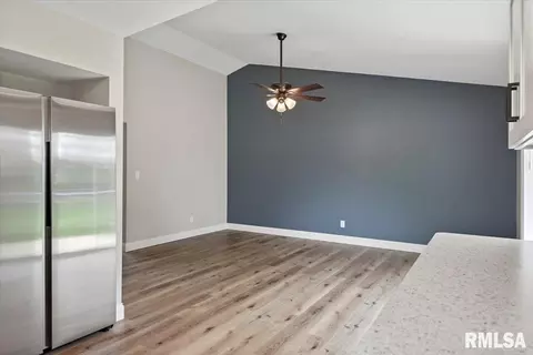 117 N Durkin Dr, Springfield, IL 62702 photo 14