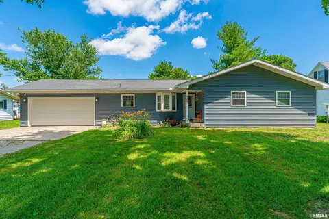 505 S Mary St, Atlanta, IL 61723