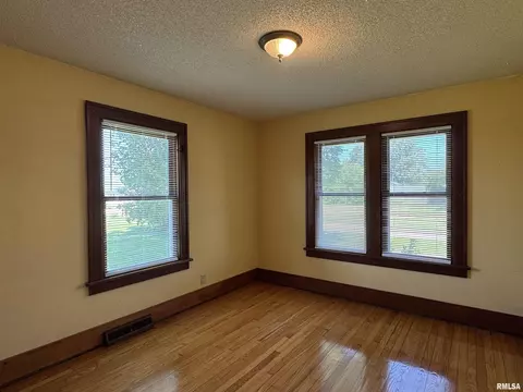 Bedroom - 335 South St, Cameron, IL 61423 photo 1 of 6