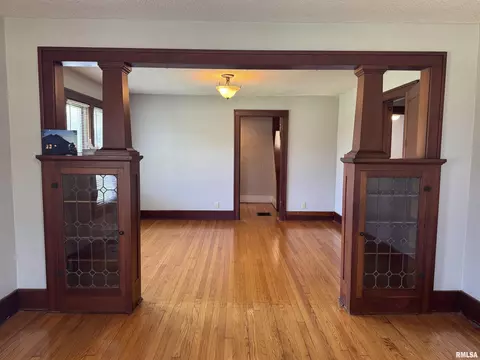 Living - 335 South St, Cameron, IL 61423 photo 6 of 6