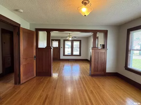 Living - 335 South St, Cameron, IL 61423 photo 1 of 6