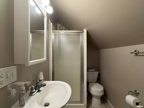 Bath - 335 South St, Cameron, IL 61423 photo 2 of 2