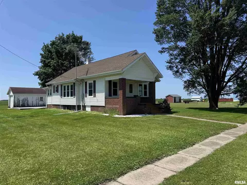 Exterior - 335 South St, Cameron, IL 61423 photo 2 of 4