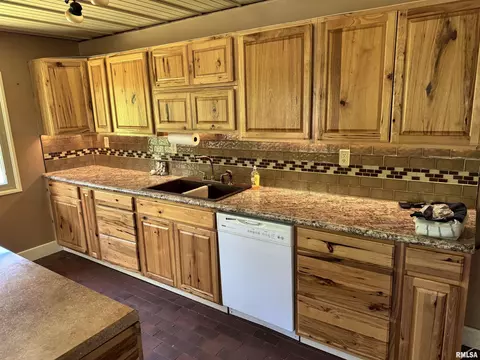 Kitchen - 6574 E County Road 420n Rd, Bath, IL 62617 photo 1 of 4