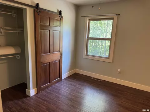 Bedroom - 6574 E County Road 420n Rd, Bath, IL 62617 photo 3 of 3
