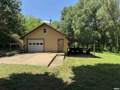 Exterior - 6574 E County Road 420n Rd, Bath, IL 62617 photo 2 of 10