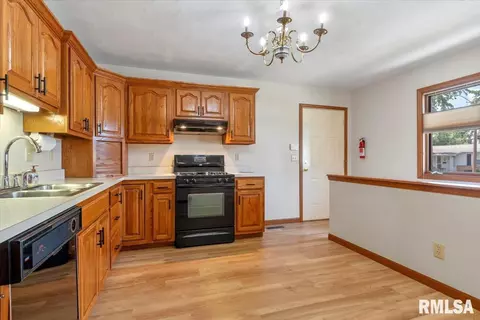 Kitchen - 2140 E Black Ave, Springfield, IL 62702 photo 2 of 4