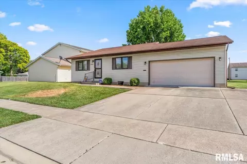 Exterior - 2140 E Black Ave, Springfield, IL 62702 photo 6 of 7