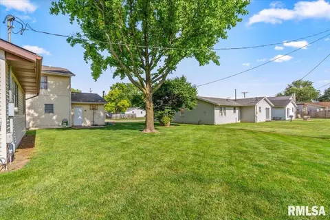 Exterior - 2140 E Black Ave, Springfield, IL 62702 photo 3 of 7