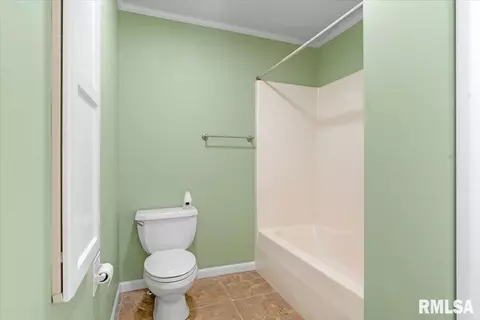 Bath - 2140 E Black Ave, Springfield, IL 62702 photo 2 of 2