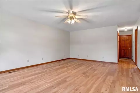 Living - 2140 E Black Ave, Springfield, IL 62702 photo 2 of 4