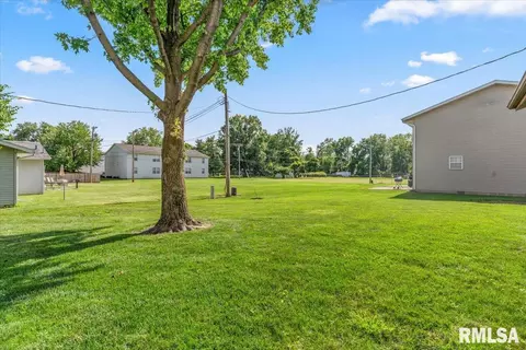 Exterior - 2140 E Black Ave, Springfield, IL 62702 photo 2 of 7