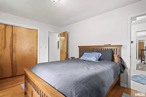 Bedroom - 642 Witherspoon St, Springfield, IL 62704 photo 1 of 5