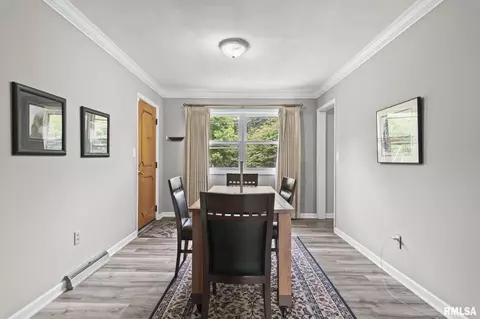 Dining - 642 Witherspoon St, Springfield, IL 62704 photo 1 of 2